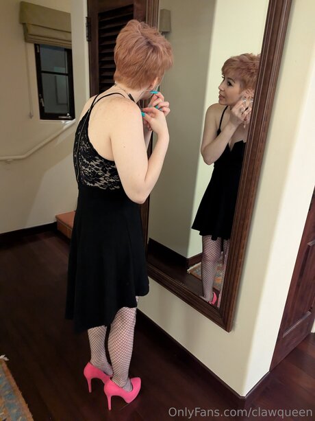 Clawqueen pretty pornstar photos