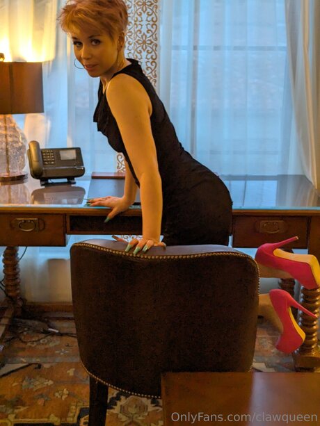 Clawqueen star beautiful img