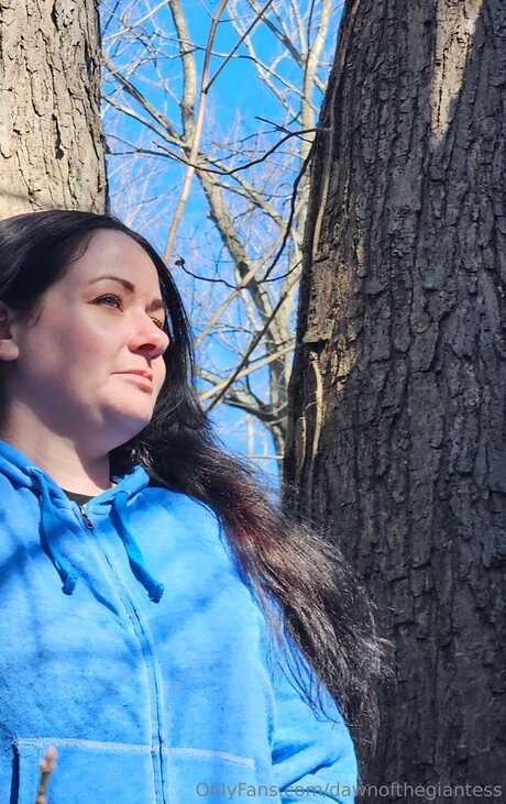 Dawnofthegiantess Quick photo