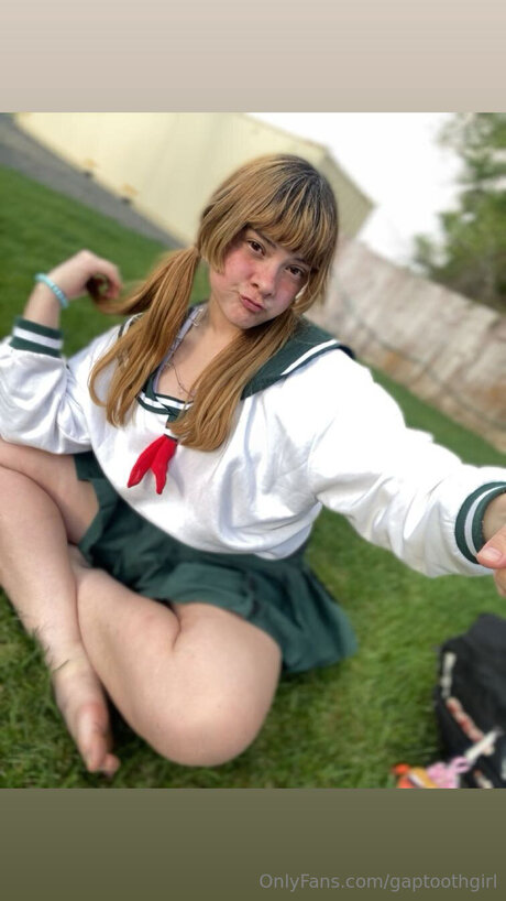 Gaptoothgirl model xxx pics