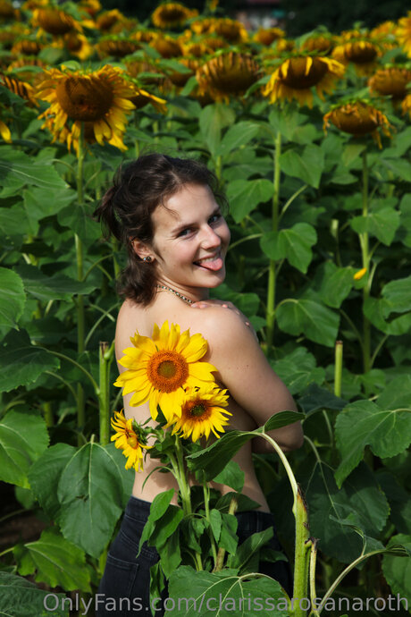 Clarissarosanaroth sex model photos