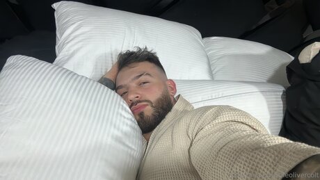 Theolivercolt free actress pic