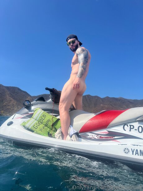 Theolivercolt naked pornstar pic