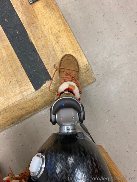 Leglessdesires adult star image