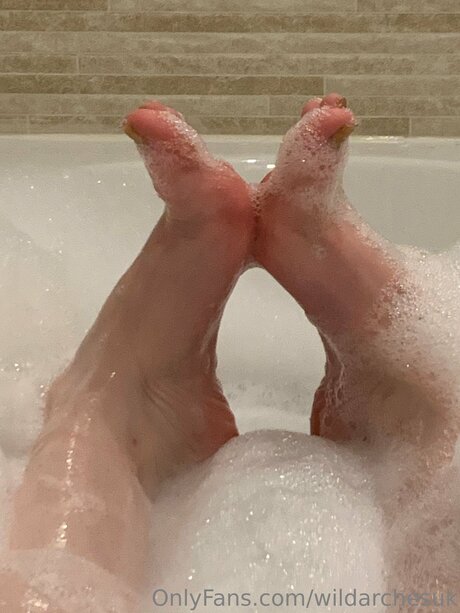 Wildarchesuk star nudes photos