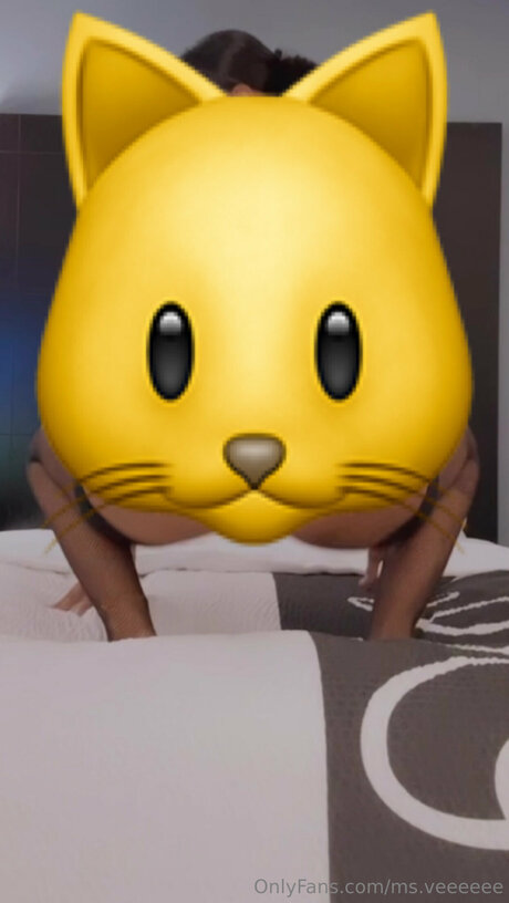 Ms Veeeeee pretty pornstar pics