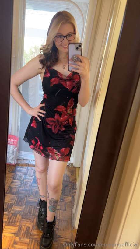 Emyangofficial star sex galleries