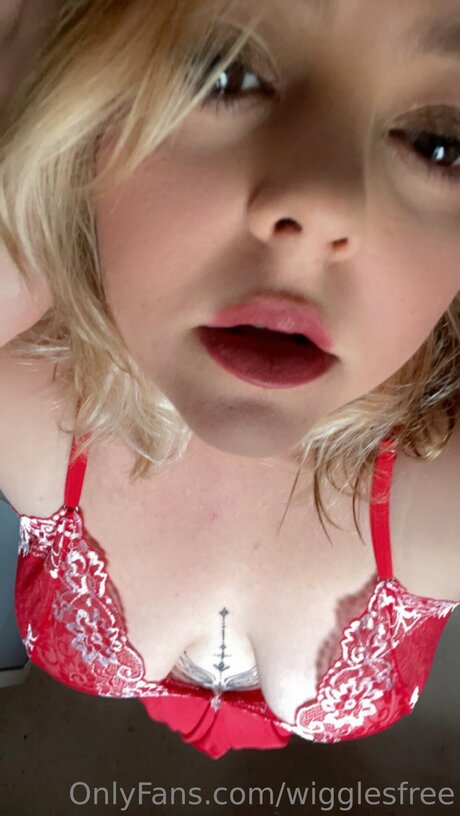 Wigglesfree model sex img