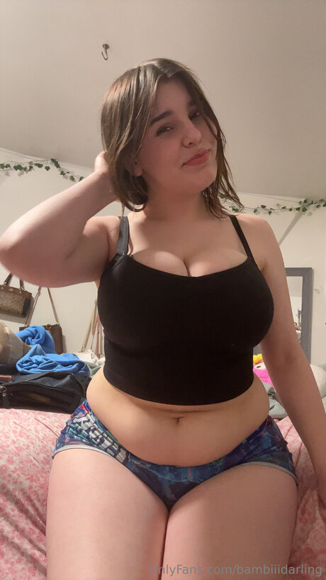 Bambiiidarling nude model pictures