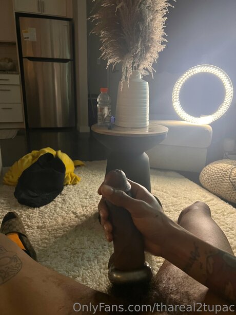 Thareal2tupac nudes actress galleries