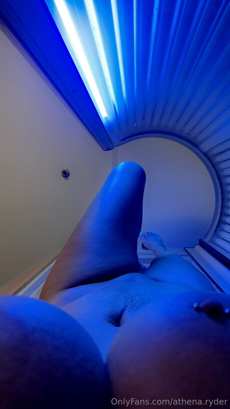 Theblondintheblue exclusive actress pic