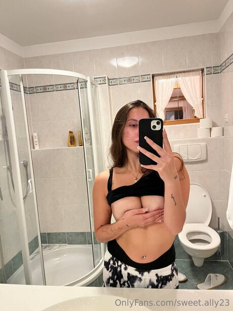 Solybabe erotic actress photos