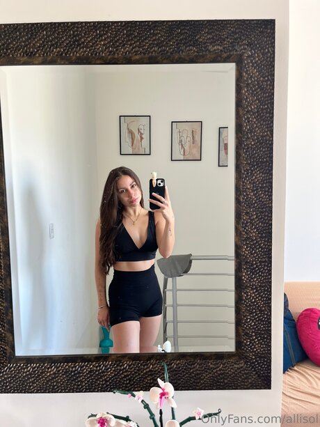 Solybabe star nude photo