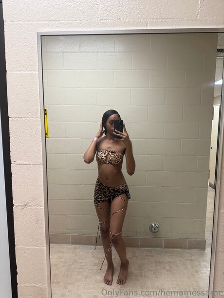 Hernamessarae exclusive model img