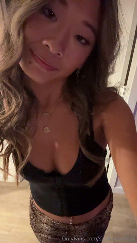 Sunkissedshaii hot model pictures