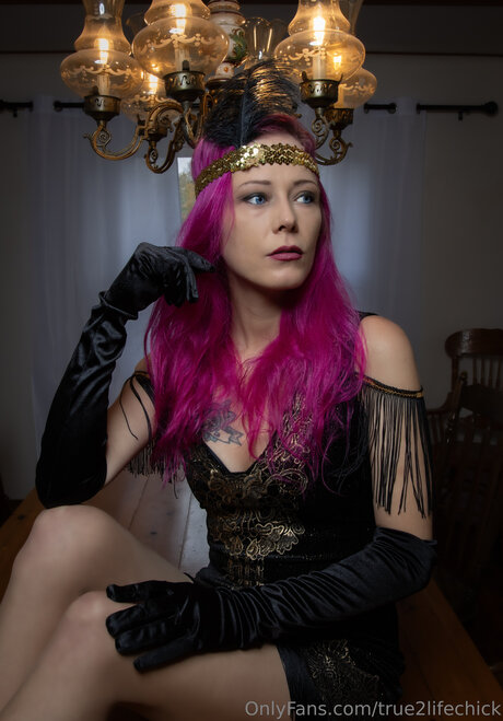 True2lifechick sexy model pic