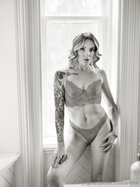 Christa Eve art star galleries