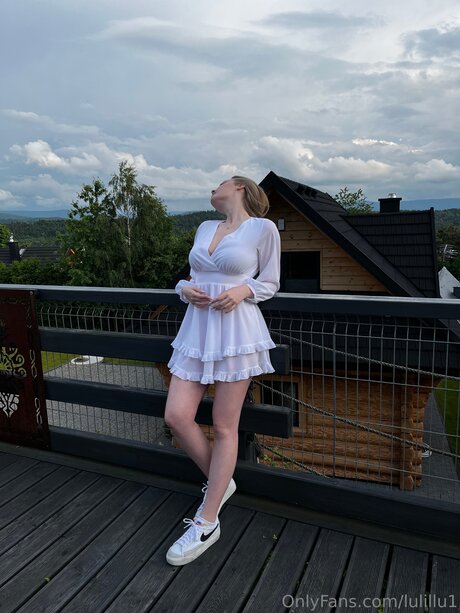 Sophiebloomsfree nice model image