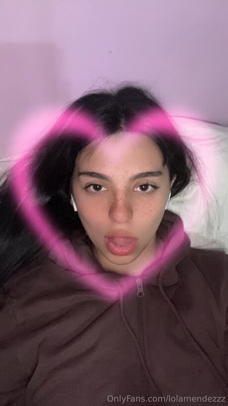 Lolamendezzz pornstar erotic image