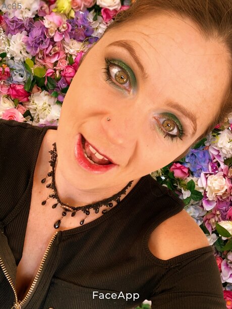 Pollypockethasfun pornstar nude image