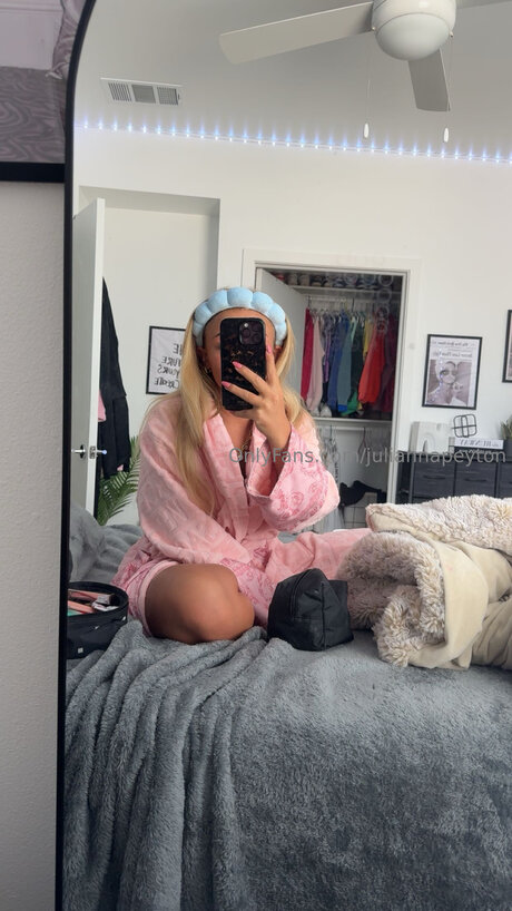 Juliannapeyton pornographic star images