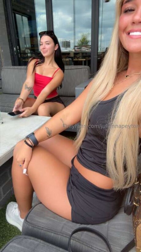 Juliannapeyton sex star photo