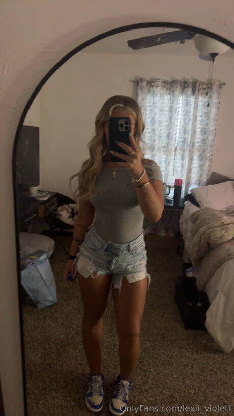 Juliannapeyton model nice image