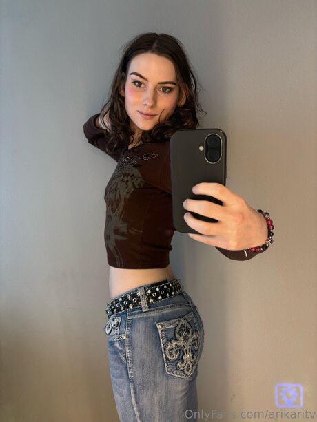 Arikaritv sexy pornstar photos