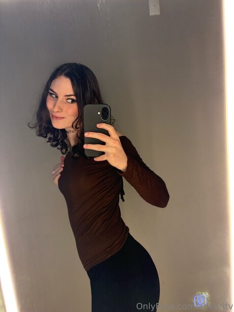 Arikaritv high quality actress galleries