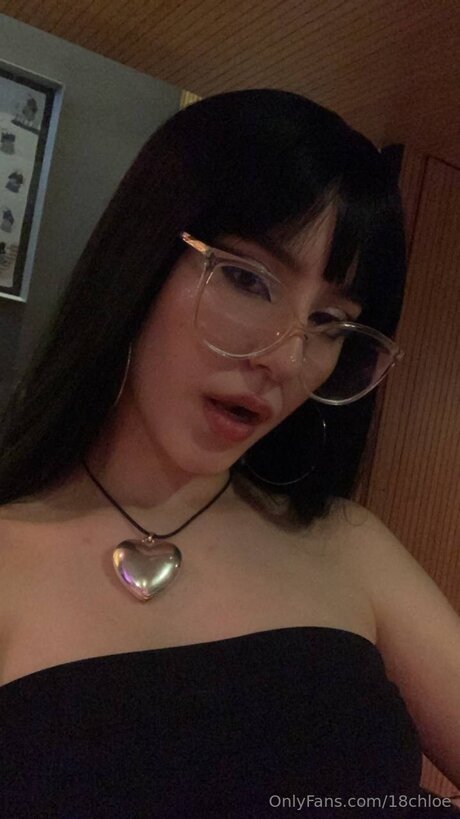 18chloe top star image