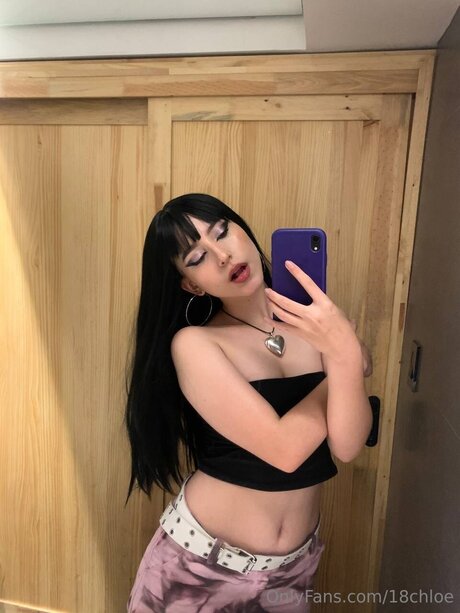 18chloe nude star archive