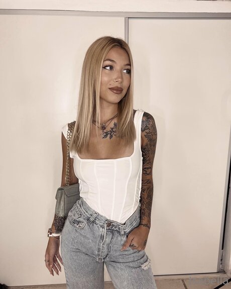 Isabellaa12 star best picture