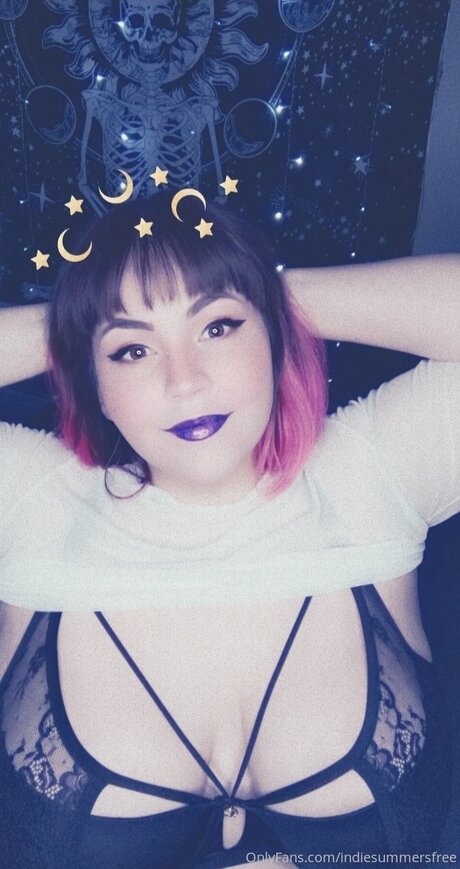 Indiesummersfree star hot photos