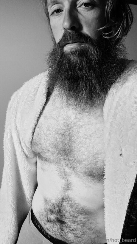 Hot Beard naked model image