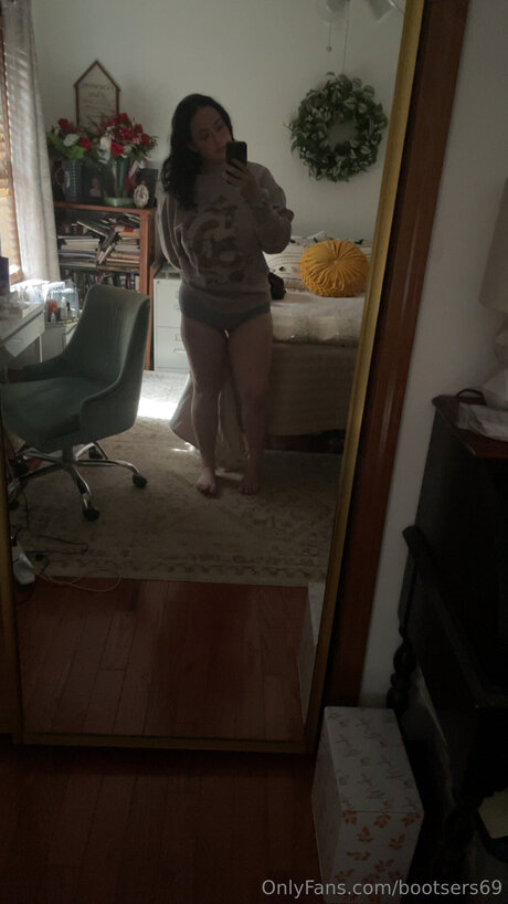 Bootsers69 model free pics