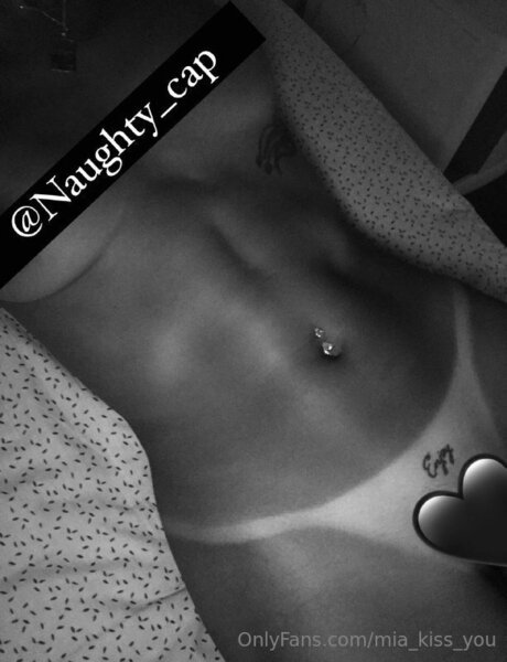 Mia Kiss You pornstar erotic images