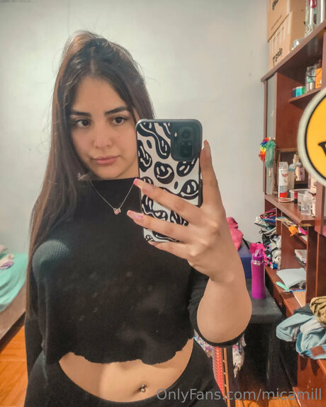 Miccamill model adult pics