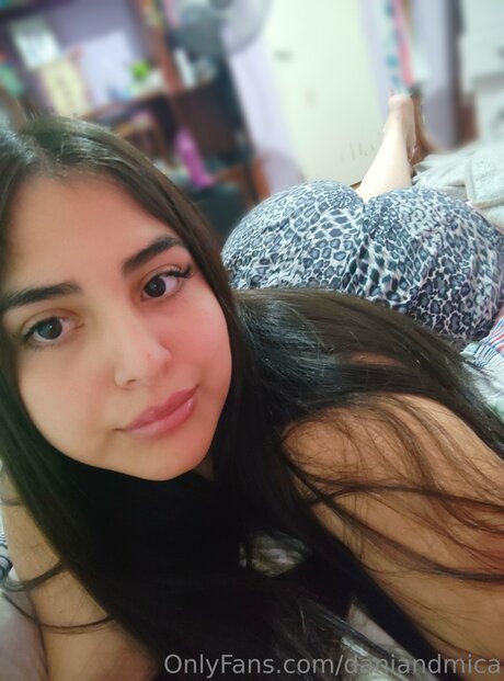 Miccamill model hd pics