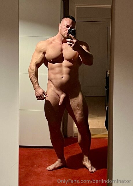 lactating onlyfans nude photo