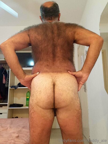 Daddy Ale model perfect pic