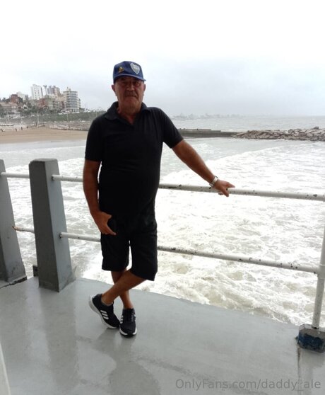 Daddy Ale model sexy pics