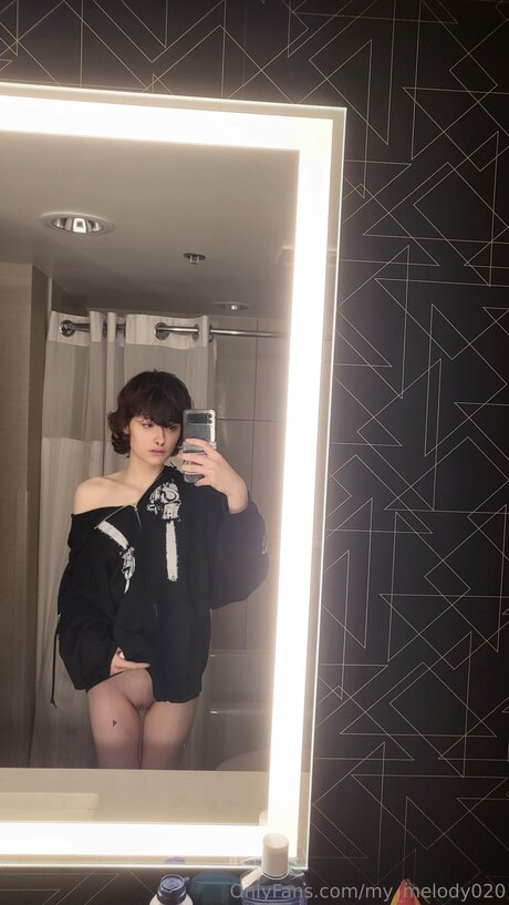 My Melody020 model erotic photos