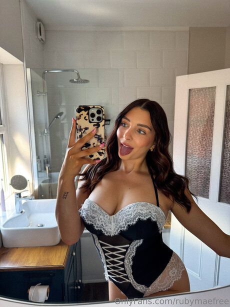 Rubymaefree art actress photo