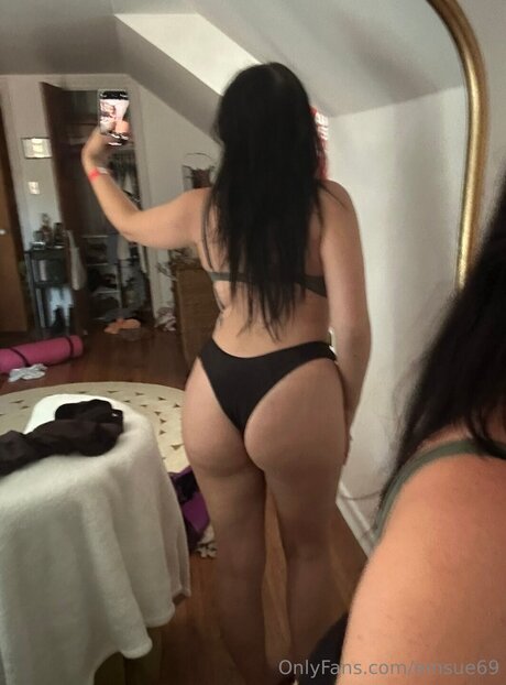 Emsue69 free model images