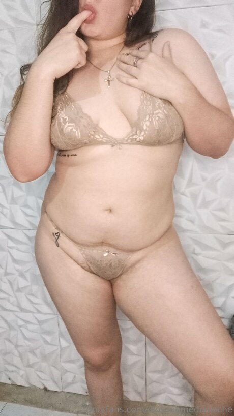 Diosademedianoche hot star photo