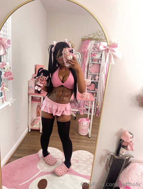 Buffholic model sex archive