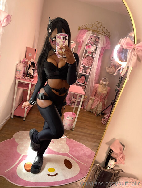 Buffholic model pornographic photo