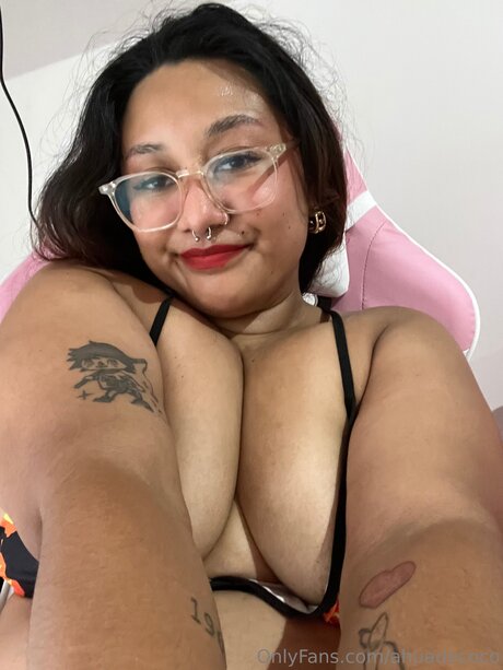 Vessia 11 model beautiful picture