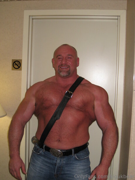 Bigukbear erotic star archive