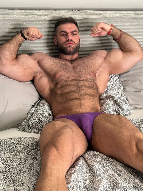 Mikeeeeeeeee erotic model img